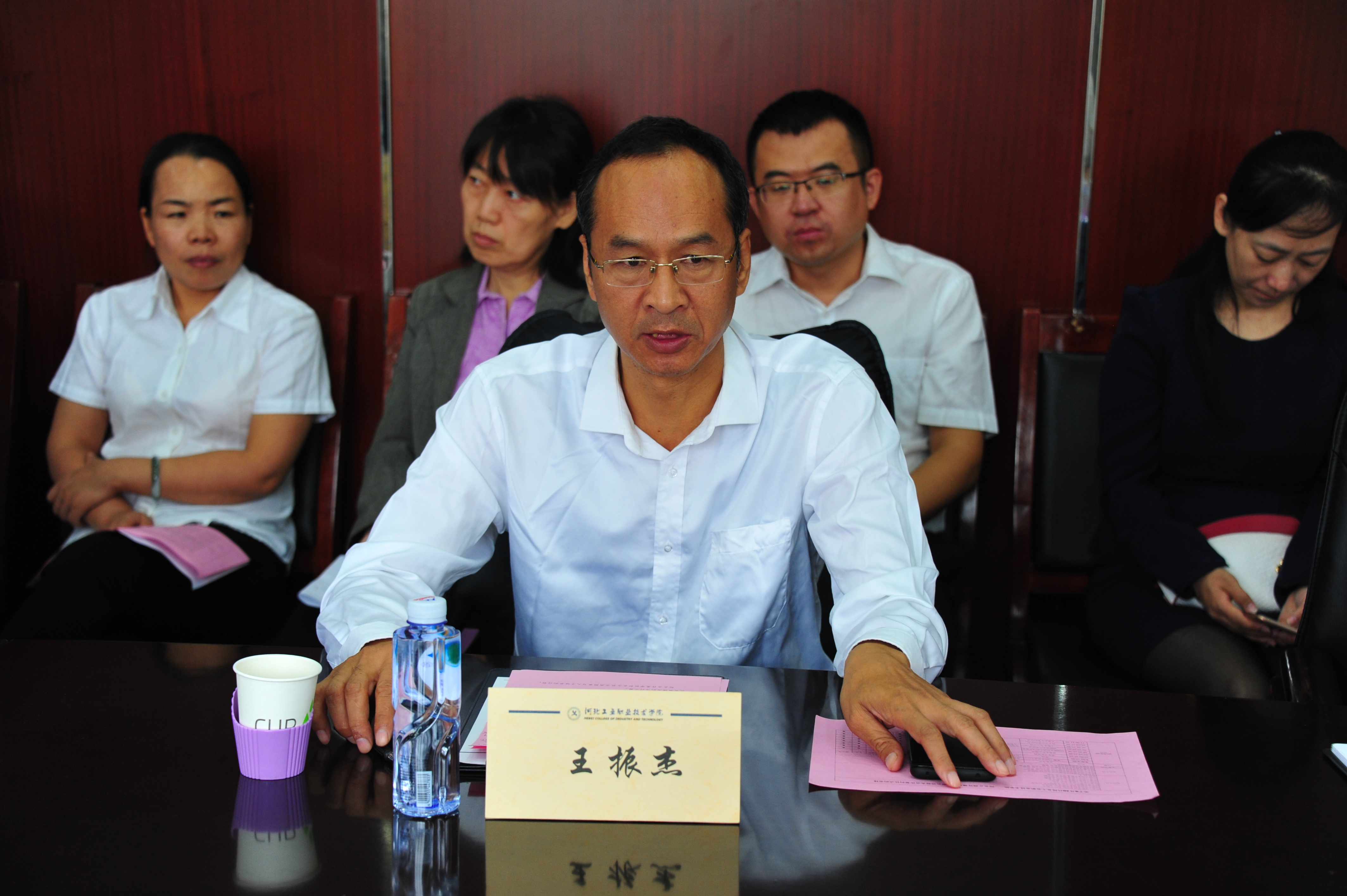 王书记讲话 王书记讲话